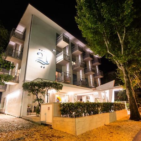 Hotel 21 Ричоне Екстериор снимка