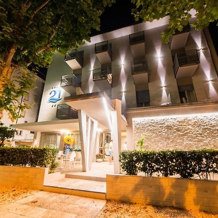 Hotel 21 Ричоне Екстериор снимка