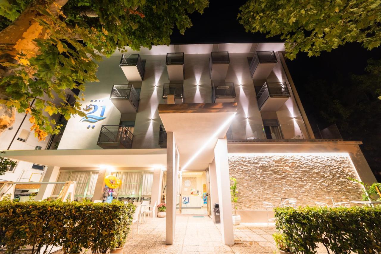 Hotel 21 Ричоне Екстериор снимка
